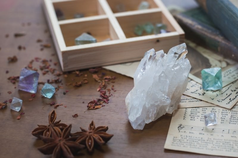 �N���X�^��